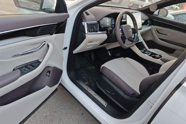 Used BYD Song PLUS New Energy 2025 DM-i Intelligent Driving 160KM Flagship Model
