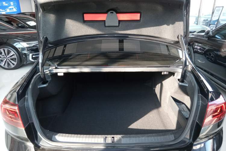 Used Volkswagen Magotan 2023 2 Million Units Commemorative Edition 330TSI DSG Luxury Version