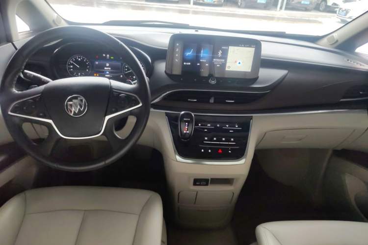 Used Buick GL8 2021 Land Cruiser Executive Class 652T Luxury Model
