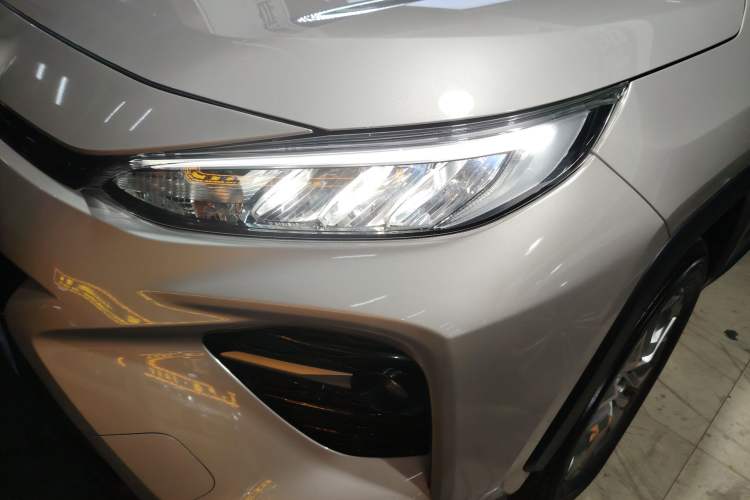 Used Toyota Wildlander 2024 2.0L CVT Two-Wheel Drive Leading Edition
