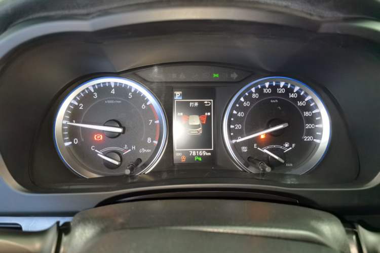 Used Toyota Highlander 2018 2.0T Four-Wheel Drive Luxury Edition 7 Seats China V Emission Standard