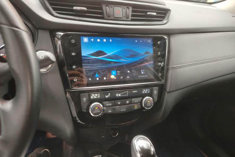 Used Nissan X-Trail 2022 Revised Version 2.0L Two-Wheel Drive Smart Connect Premium Edition