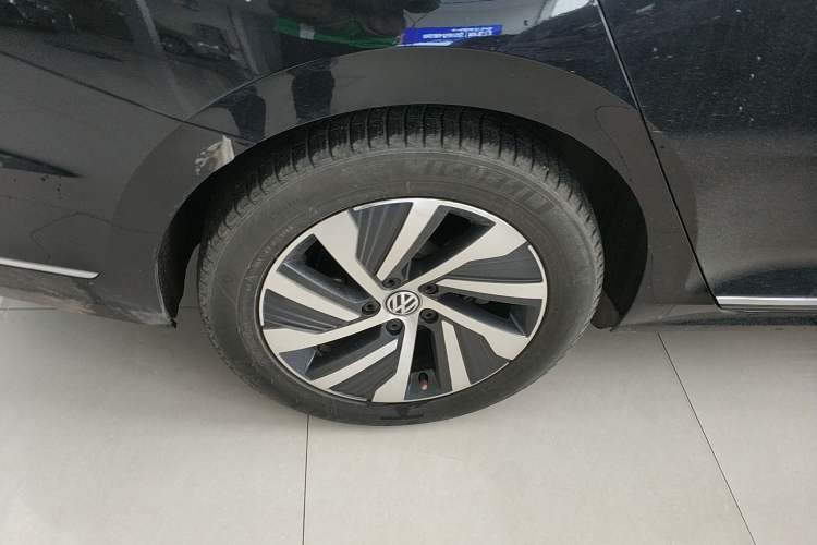 Used Volkswagen Passat New Energy 2020 430 PHEV Hybrid Luxury Version China V Standard
