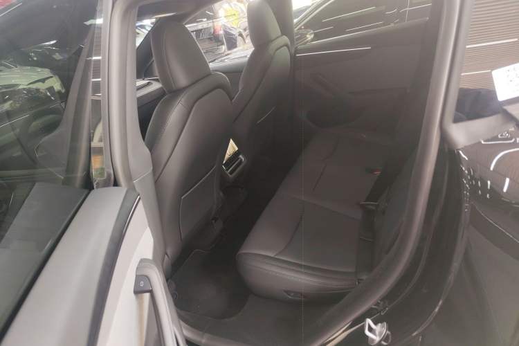 Used Tesla Model Y 2026 Rear-Drive Model