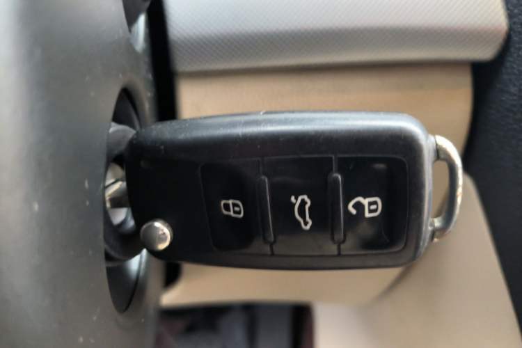 Used Skoda Octavia 2015 Classic Model 1.6L Manual Yijie Edition