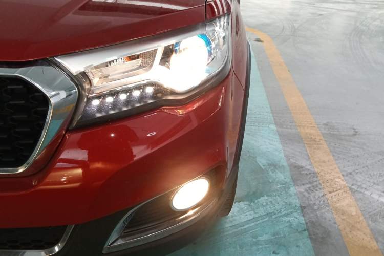 Used Haval H1 2016 Revised Version Blue Badge 1.5L AMT Comfort Edition
