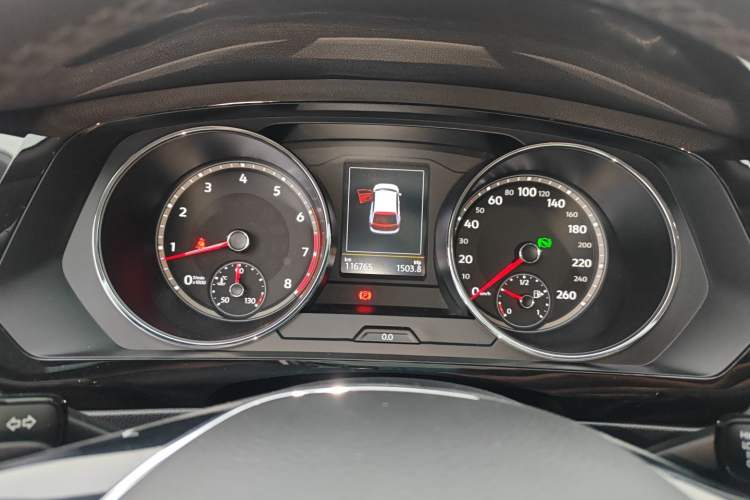 Used Volkswagen Tiguan L 2019 330TSI Automatic Two-Wheel Drive Panoramic Comfort Edition China VI Standard
