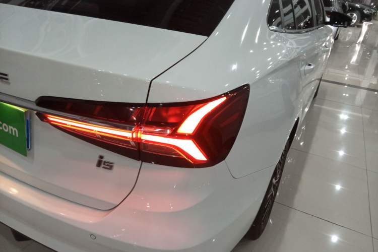 Used Roewe i5 2021 Revised Version 1.5L CVT Diamond Edition
