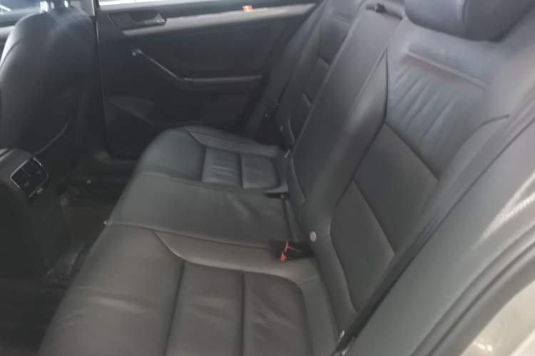 Used Volkswagen Sagitar 2015 230TSI Automatic Comfort Version