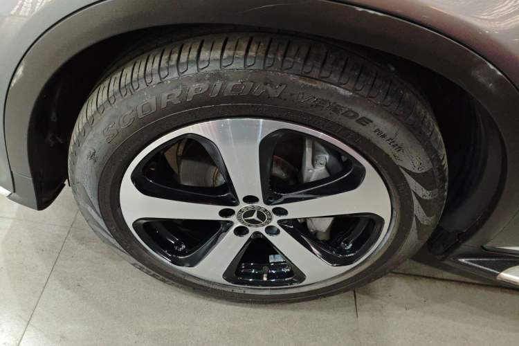 Used Mercedes-Benz GLC 2018 GLC 260 4MATIC Luxury Model
