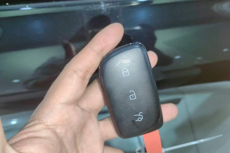 Used Lynk & Co Z10 2025 71 kWh 602 km Range Rear-Wheel Drive Pro