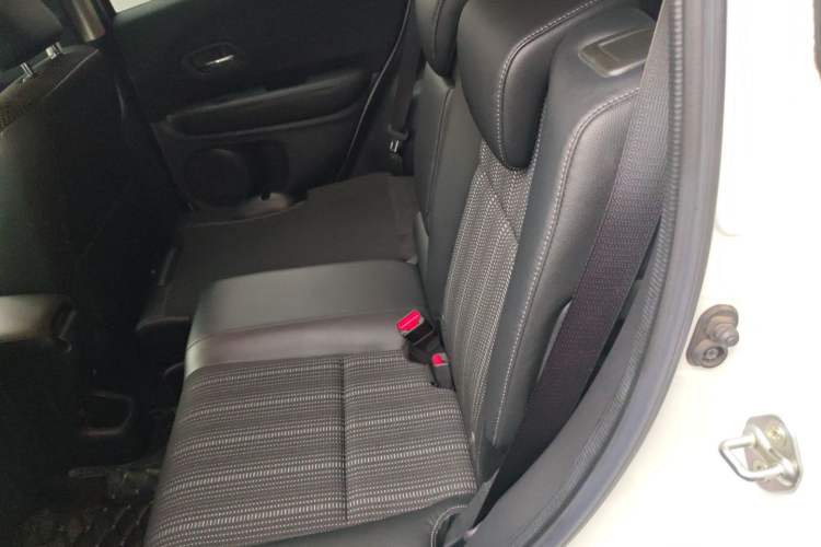 Used Honda Vezel 2017 1.8L CVT Front-Wheel Drive Pioneer Edition