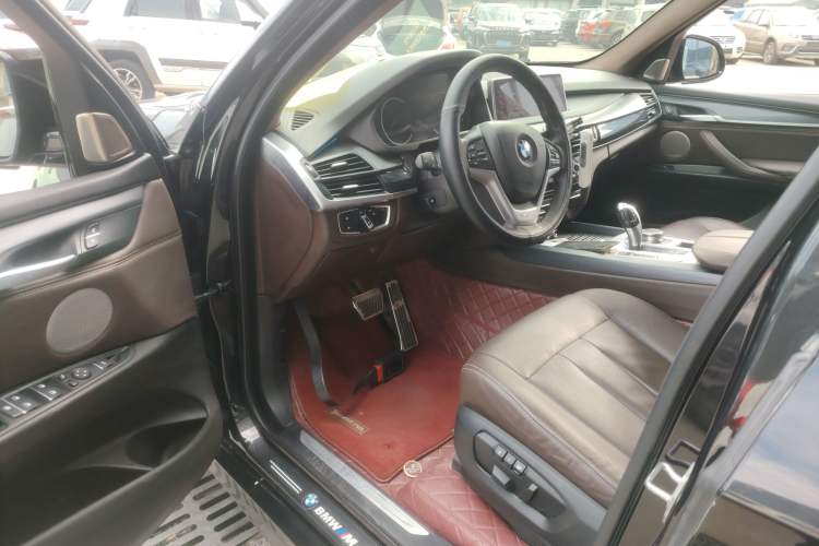 Used BMW X5 2018 xDrive28i
