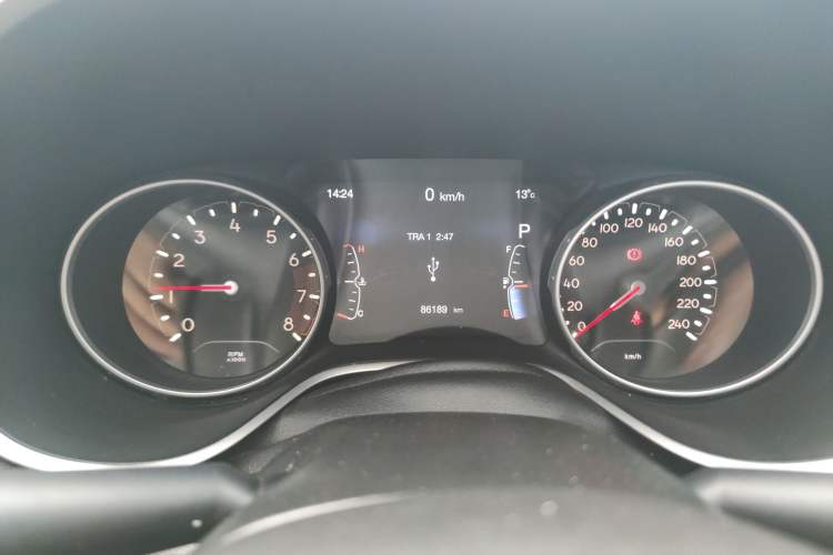 Used Jeep Compass 2017 200T Automatic Family Edition
