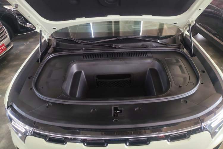 Used  #5 2024 Ultra-Long Range Extraordinary Journey Luxury Edition