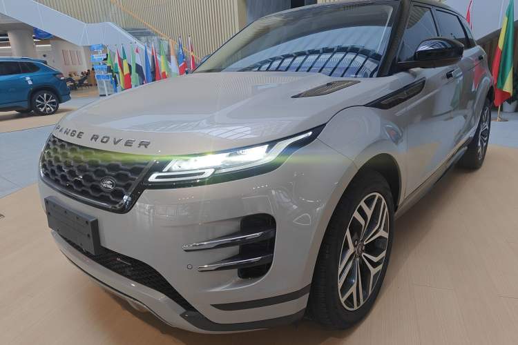 Used Land Rover Range Rover Evoque 2022 Facelifted Aurora L 249 PS R-Dynamic Luxury Edition