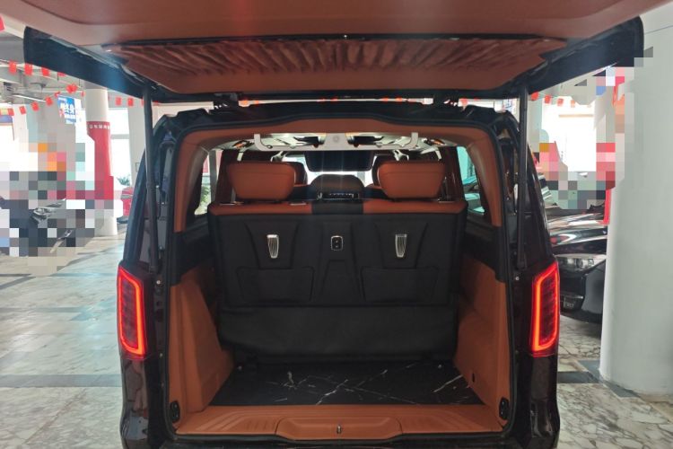 Used Mercedes-Benz Vito 2023 2.0T Elite Version 7 Seats
