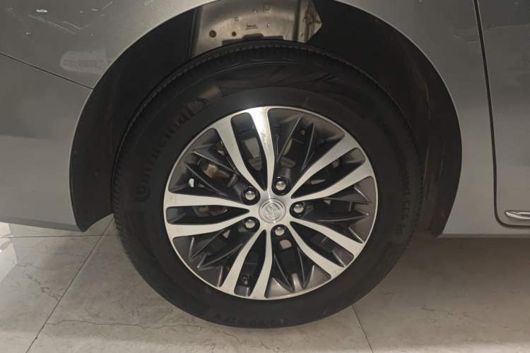 Used Buick GL8 2023 ES Lu Zun Deluxe Model
