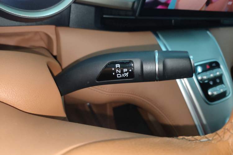 Used ORA Lightning Cat 2022 555 km Luxury Edition