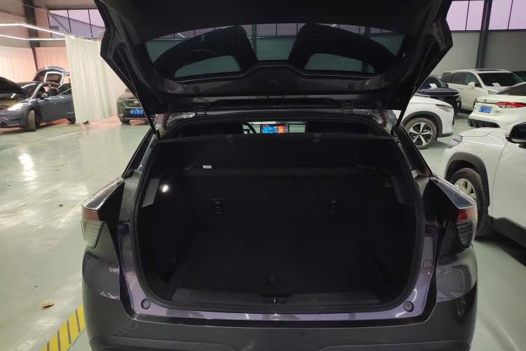 Used MG 4 EV 2023 415 km Range Sea-Faring Champion Edition
