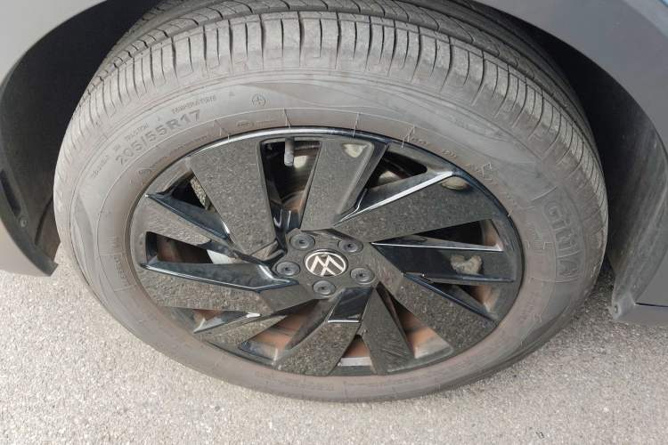 Used Volkswagen Tharu 2025 NewRui 300TSI Prestige Edition
