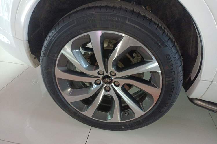 Used Land Rover Discovery Sport 2020 249 PS R-Dynamic Performance Edition
