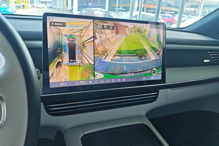 Used XPeng G6 2023 580 Long-Range Pro
