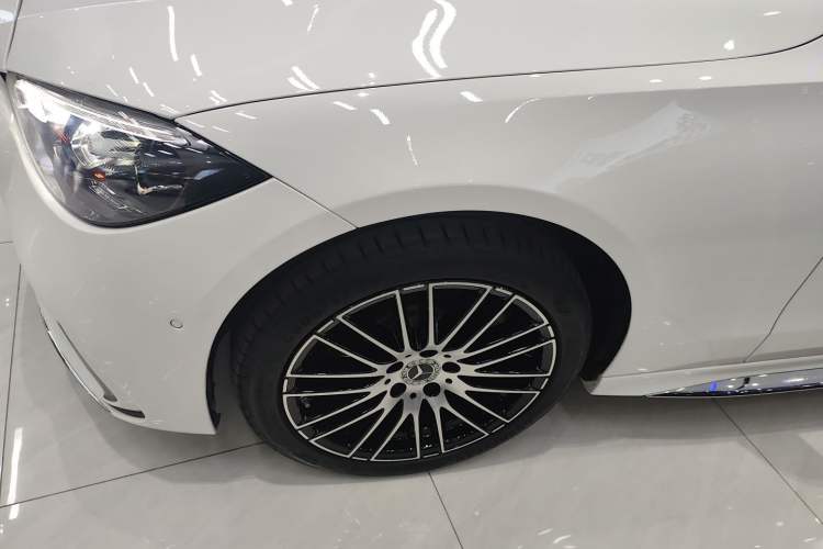 Used Mercedes-Benz C-Class 2023 Second Facelift C 260 L Sport Edition
