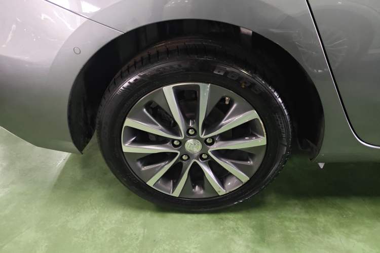 Used Buick GL6 2018 18T 6-Seater Prestige Model
