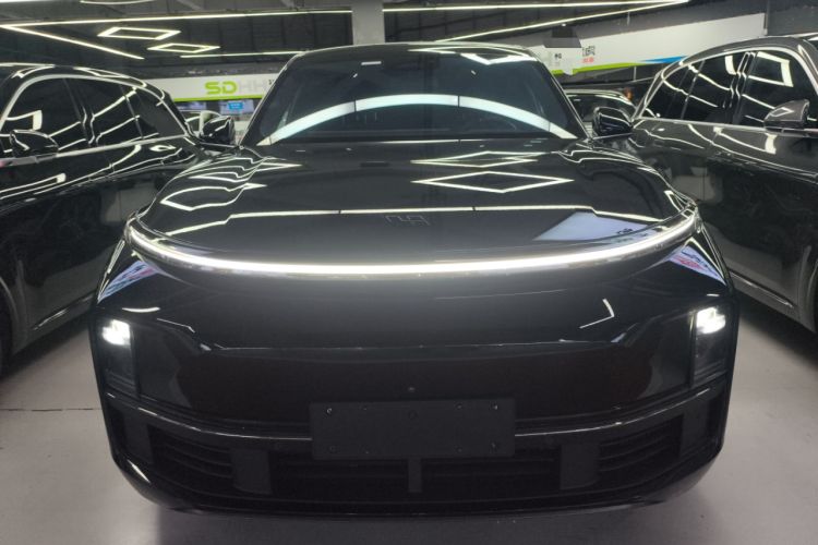 Used Li Auto L8 2023 Air model
