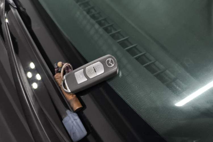 Used Mazda Atenza 2014 2.0L Blue Sky Luxury Edition