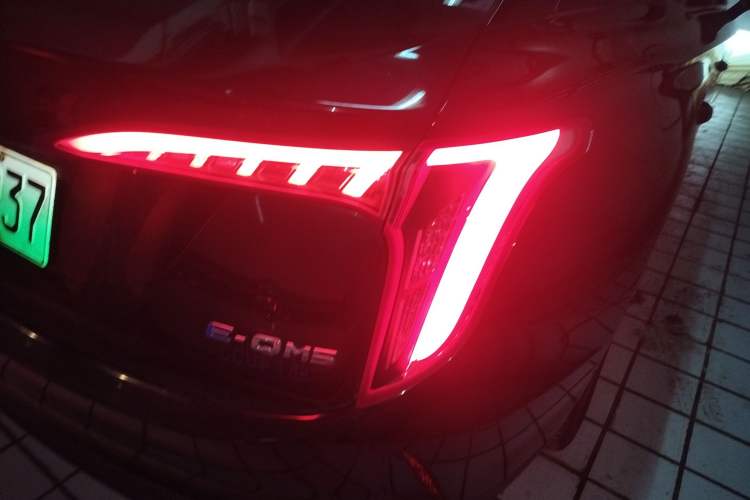 Used Hongqi E-QM5 2022 431 km Charge & Enjoy Edition