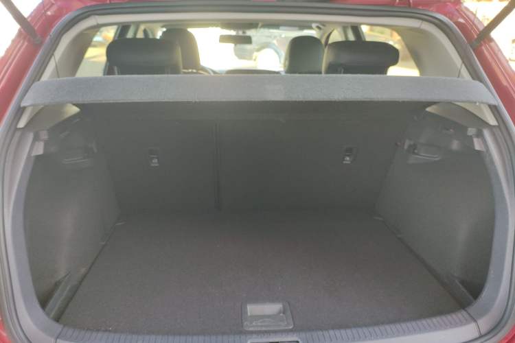 Used Volkswagen Golf 2015 1.6L Automatic Fashion Model
