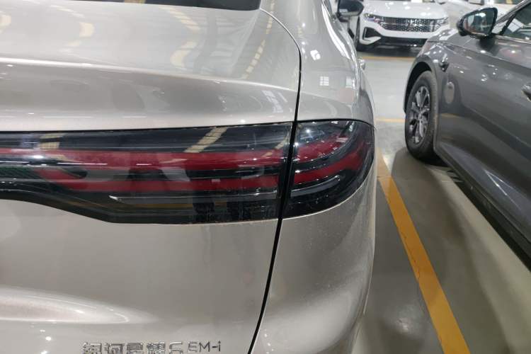 Used  Galaxy Stellar 6 