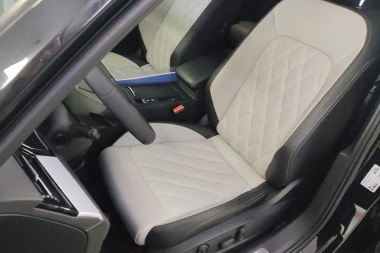 Used Volkswagen Magotan 2023 2 Million Units Commemorative Edition 330TSI DSG Luxury Version
