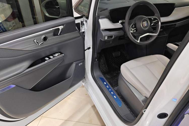 Used Buick GL8 2025 Lu Zun Deluxe Edition
