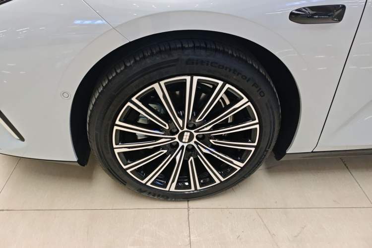 Used  Galaxy 8 2025 130km EM-i Flagship Edition