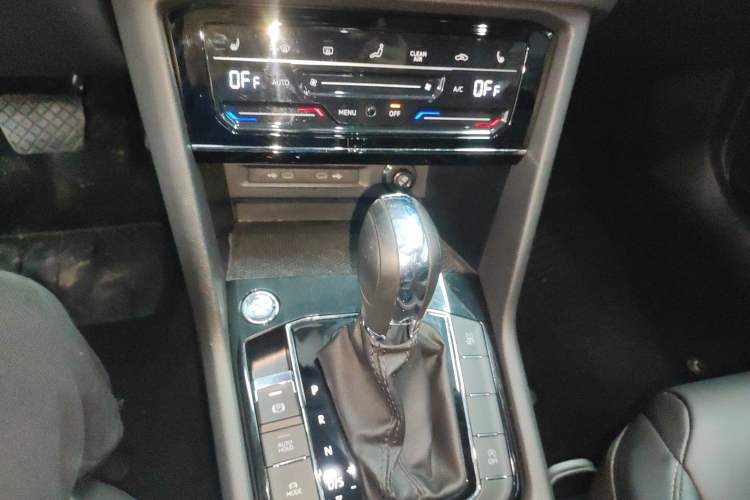 Used Volkswagen Tharu 2021 280TSI Two-Wheel-Drive Luxury Plus Edition
