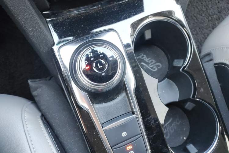 Used Ford Escape 2024 EcoBoost 245 Two-Wheel-Drive Titanium Edition
