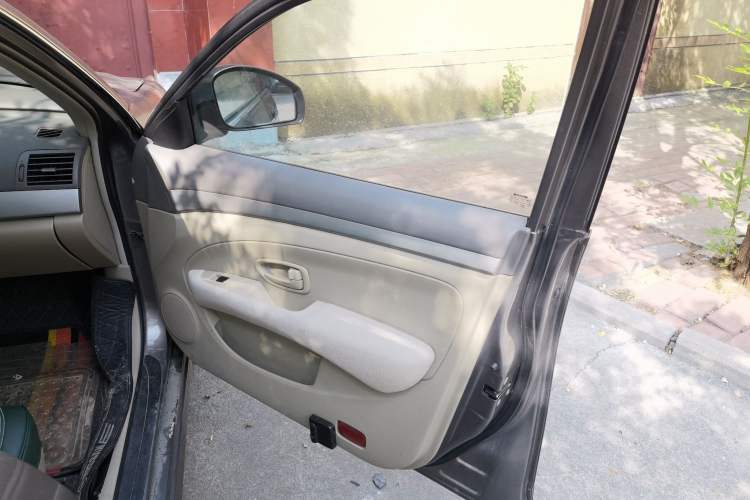 Used Nissan Sylphy 2016 Classic 1.6XE Manual Leading Edition
