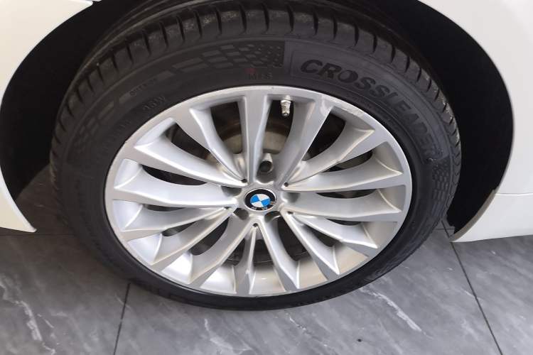 Used BMW 5 Series 2019 Facelifted 530Li Leading Edition Luxury Package