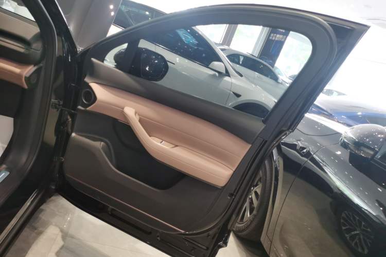 Used Nio ES6 2024 75 kWh
