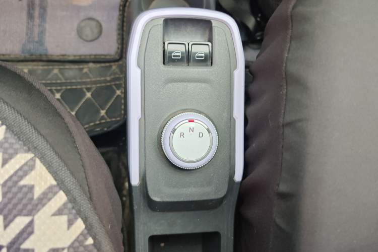 Used Chery QQ Ice Cream 2022 120km Conical Shape Lithium Iron Phosphate