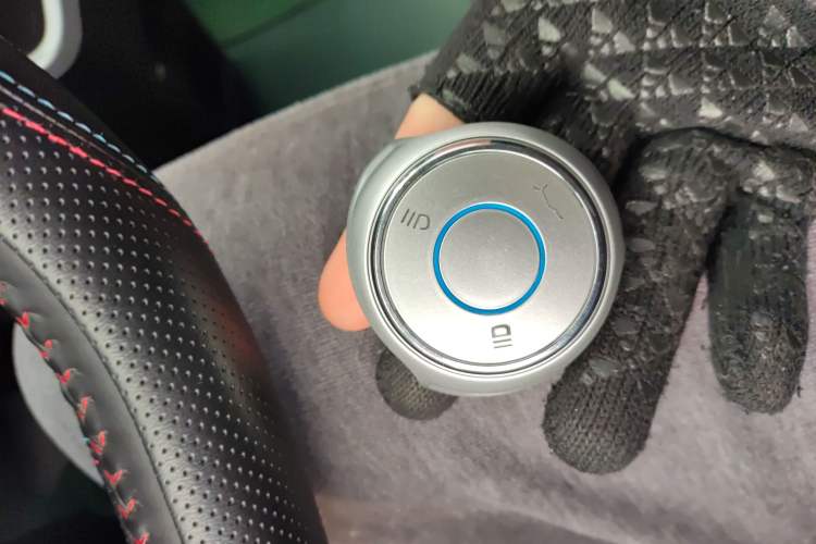 Used NETA V 2021 Long-Range Entertainment Edition Upgrade Model