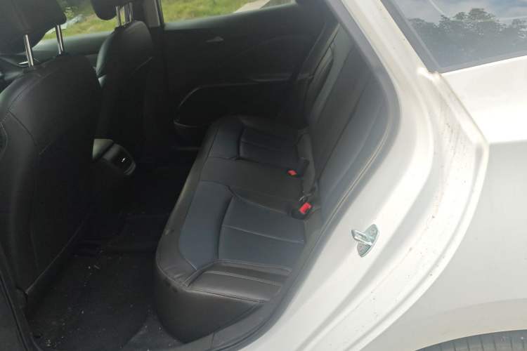 Used Buick Velite 6 2024 450km Range Commuter Version
