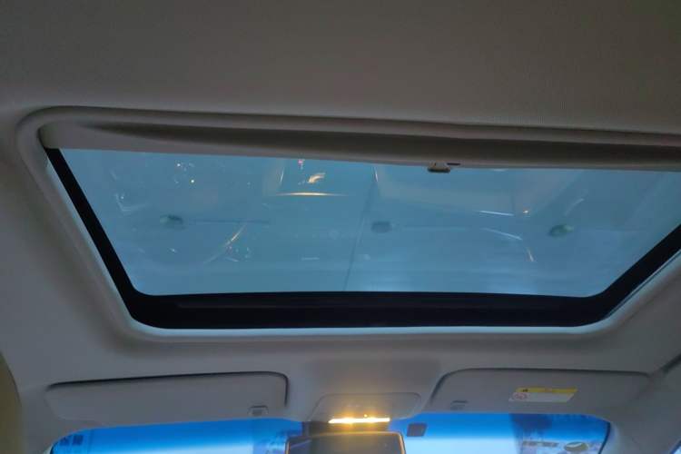 Used Buick GL8 2022 Land Business Class 652T Luxury Model
