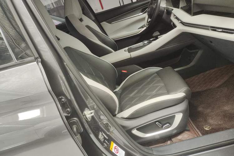 Used Changan CS75 PLUS 2023 3rd Generation 1.5T Automatic Prestige Model