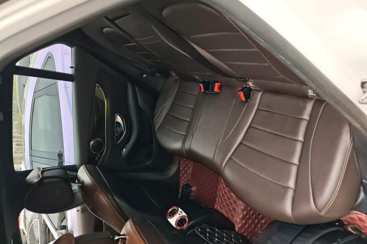 Used Mercedes-Benz GLC 2018 GLC 260 4MATIC Luxury Model