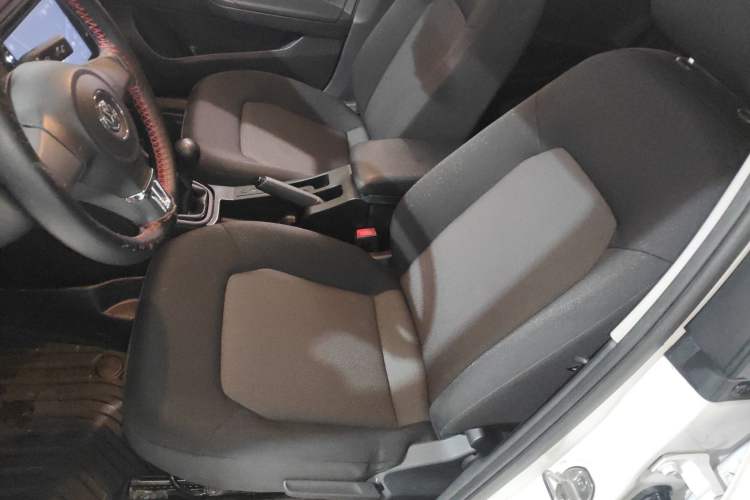 Used Volkswagen Jetta 2015 Value Edition 1.6L Manual Fashionable Style