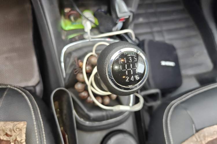 Used Chevrolet Trax 2016 1.4T Manual Two-Wheel Drive Comfort Version with Sunroof